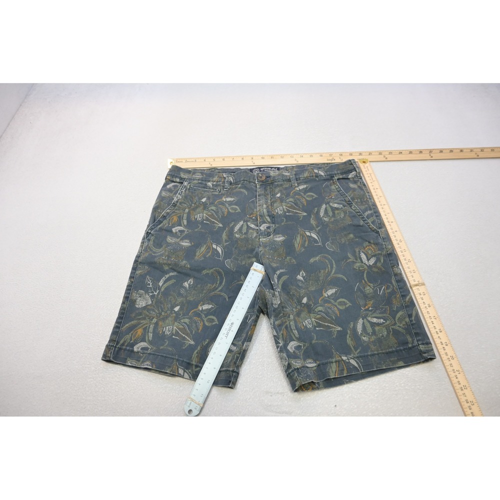 American Eagle Shorts Mens 38 Grey Green Floral Slim Active Flex Excellent